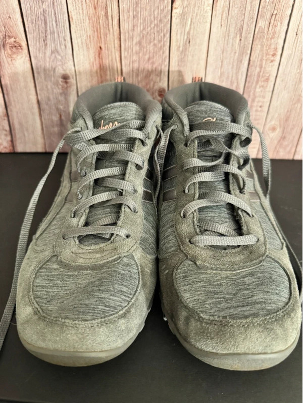 Skechers size 8